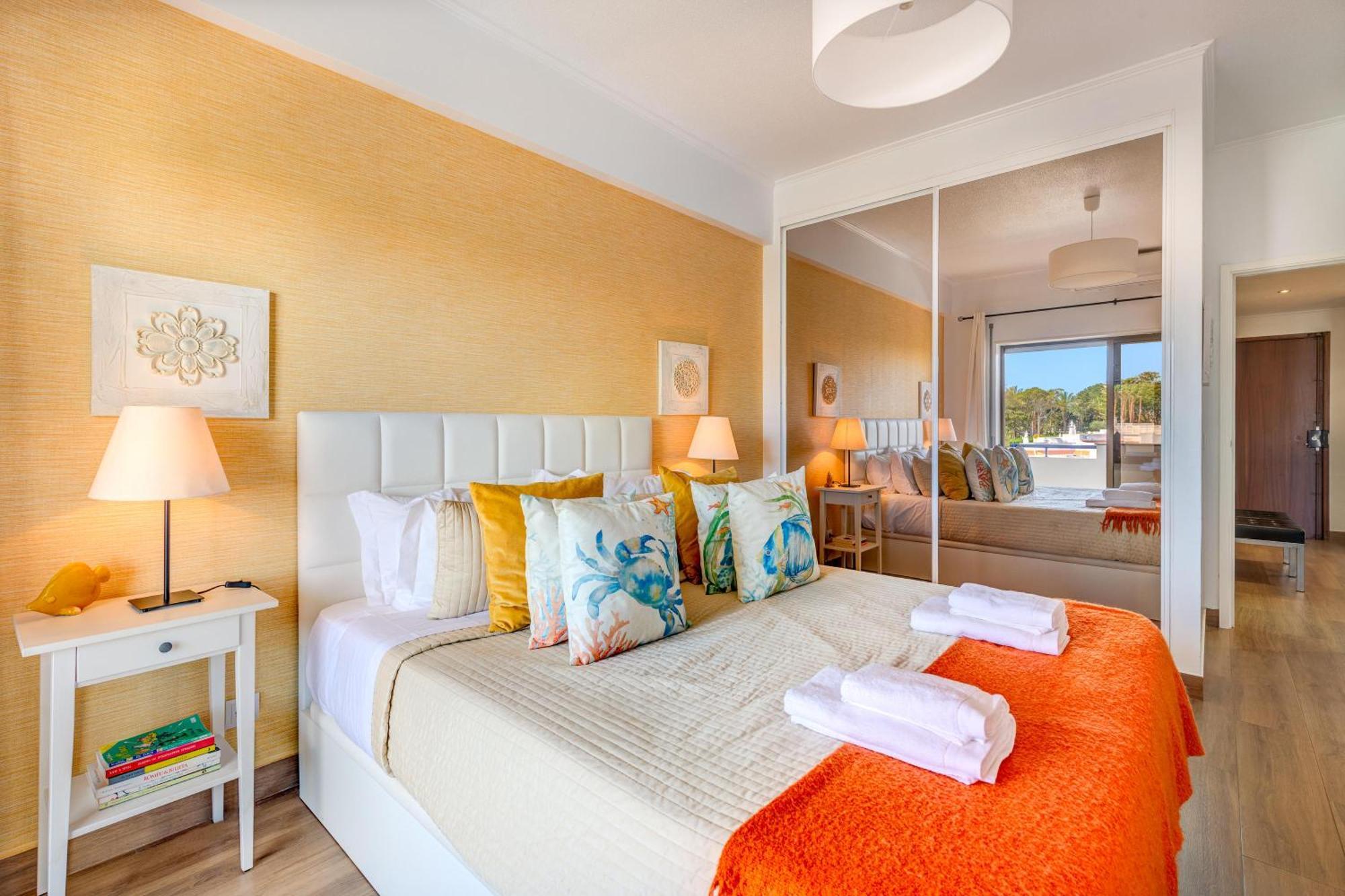 Apartamento Gomes -Free Airco, Wiffi & Swimming Pool- By Bedzy Porches  Eksteriør billede